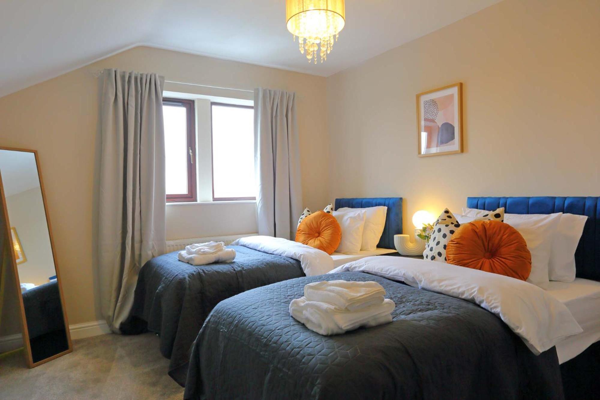 M1, M62, Free Parking, Wifi, 8 Beds, Separate Office Dewsbury Exterior foto